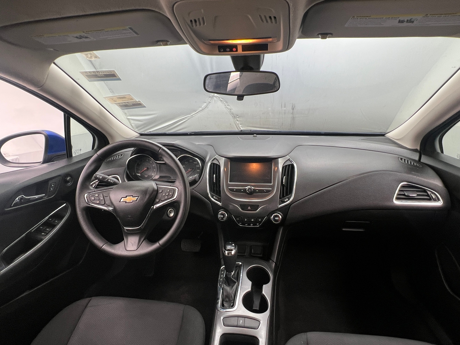 Thumbnail: 2018 Chevrolet Cruze - 3