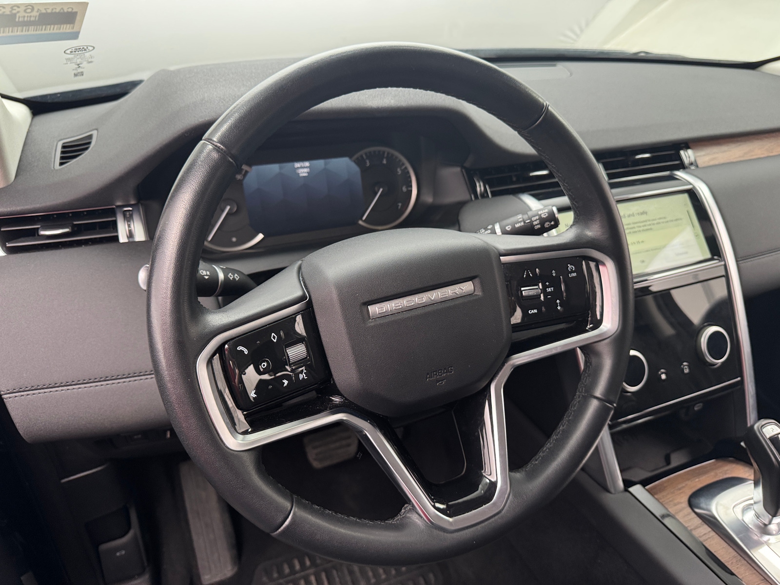 Thumbnail: 2023 Land Rover Discovery Sport - 4