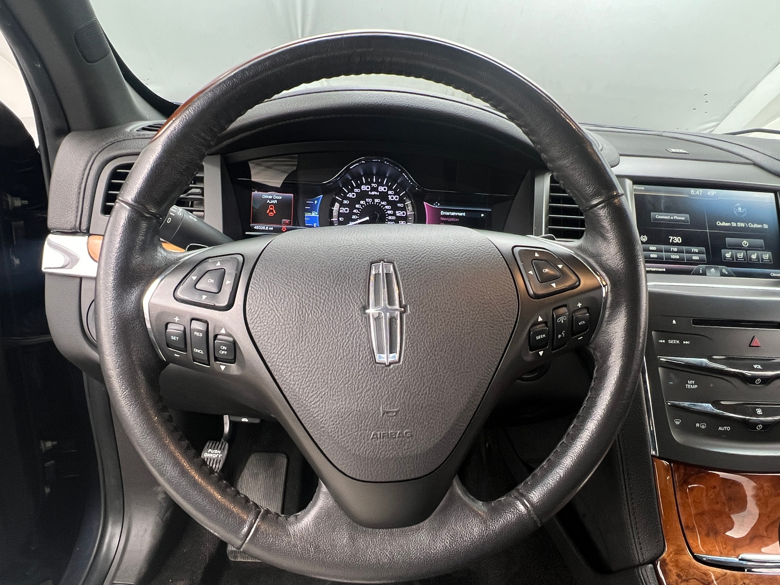 Thumbnail: 2014 Lincoln MKS - 4