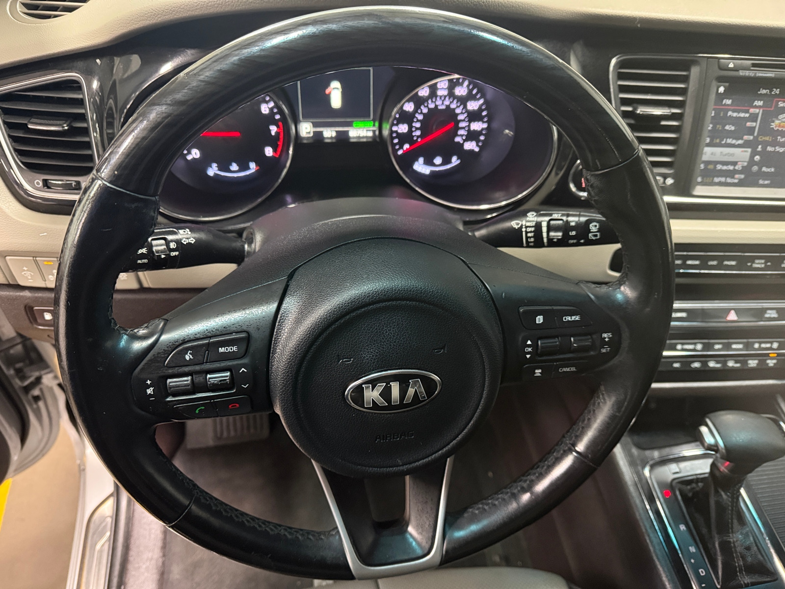 Thumbnail: 2017 Kia Sedona - 4