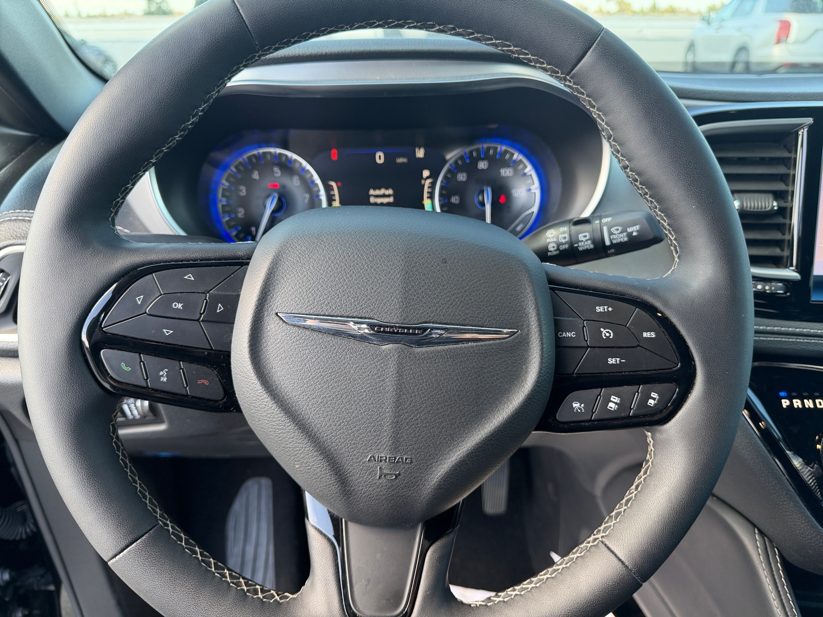 Thumbnail: 2025 Chrysler Pacifica - 4