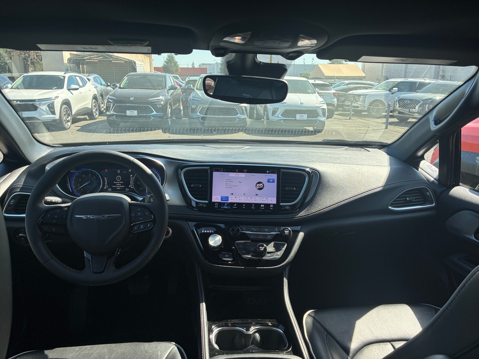 Thumbnail: 2025 Chrysler Pacifica - 2