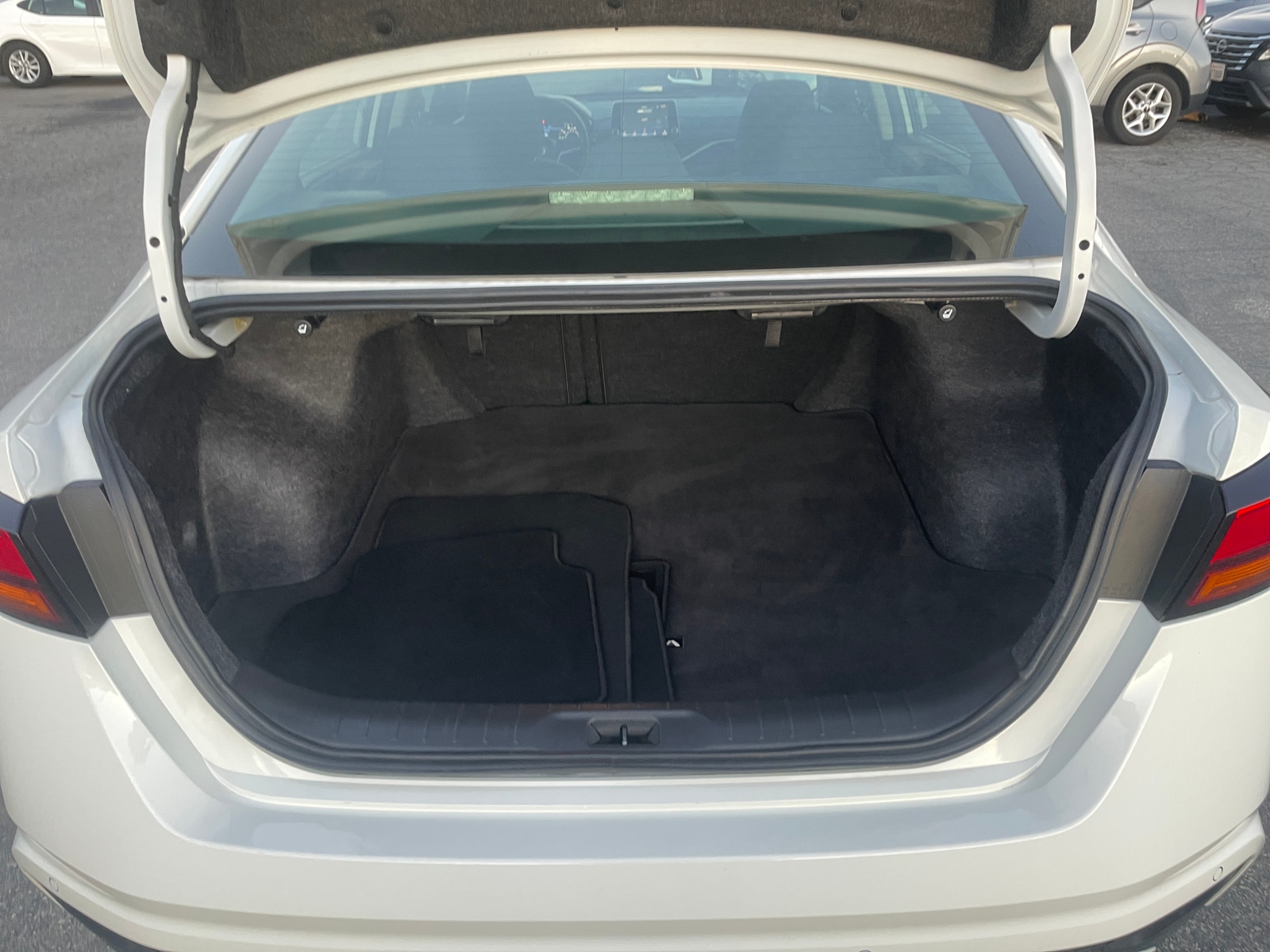 Thumbnail: 2025 Nissan Altima - 6