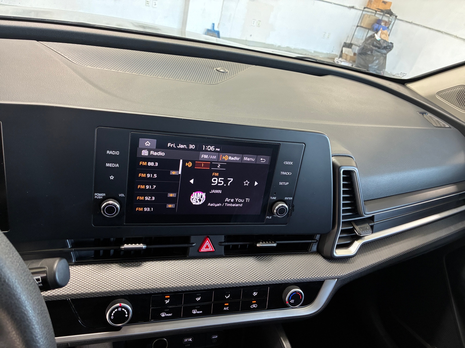 Thumbnail: 2025 Kia Sportage - 4