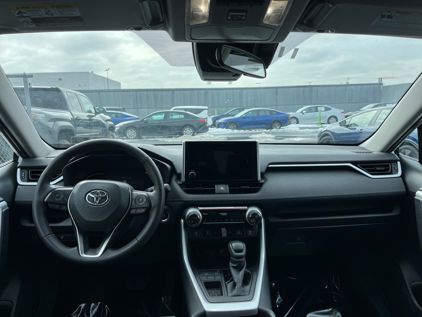 Thumbnail: 2025 Toyota RAV4 - 3