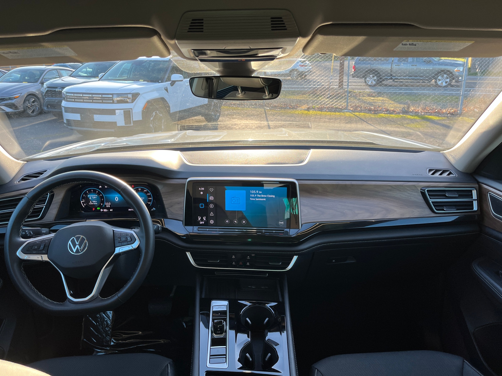 Thumbnail: 2025 Volkswagen Atlas - 3