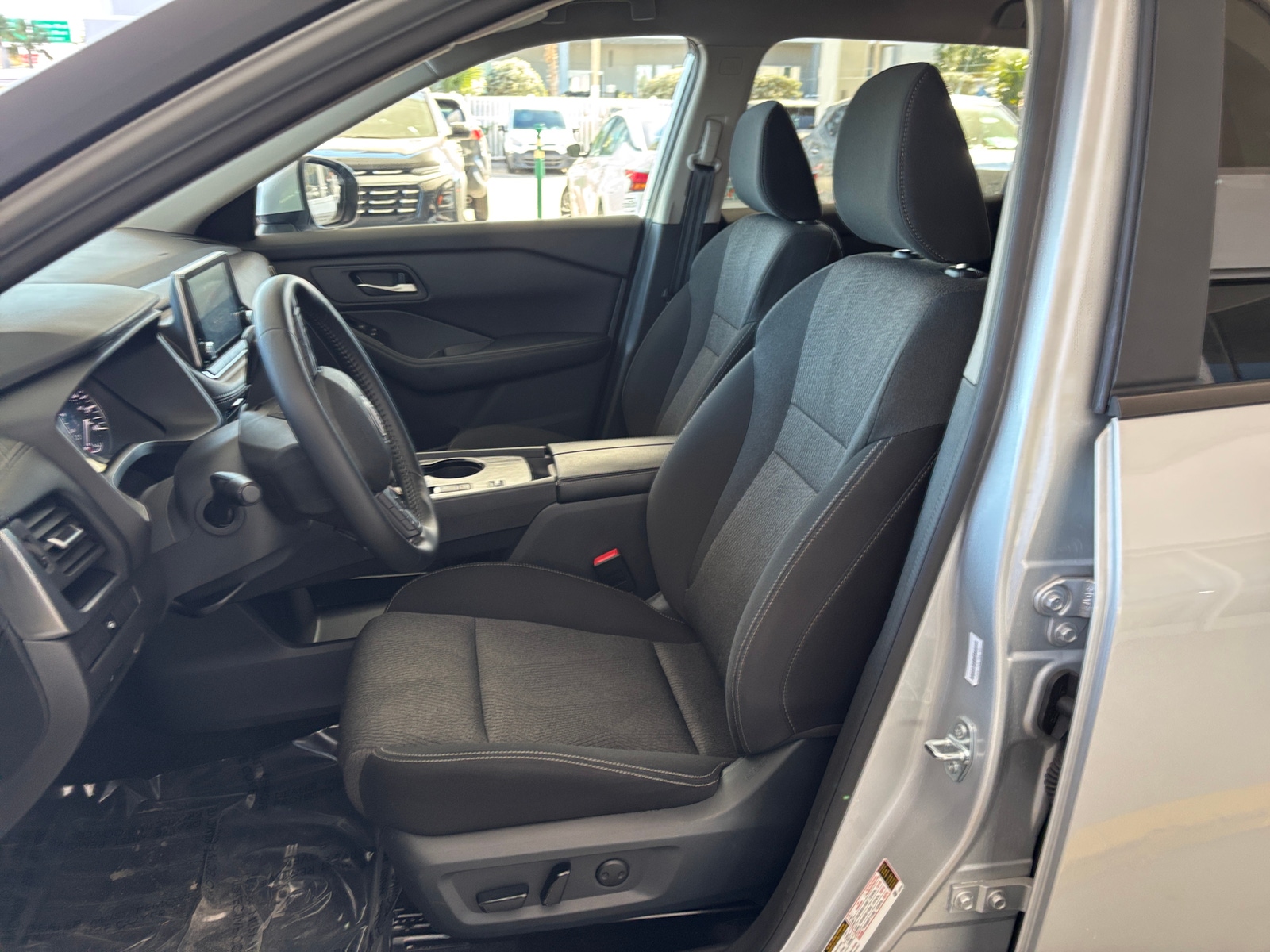 Thumbnail: 2025 Nissan Rogue - 2