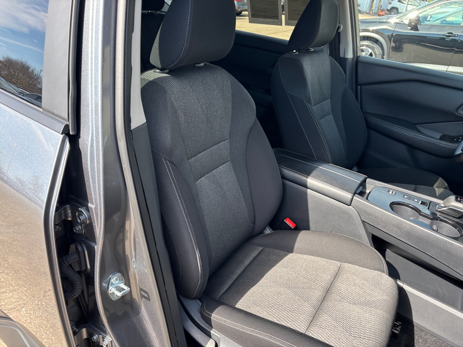 Thumbnail: 2025 Nissan Rogue - 2