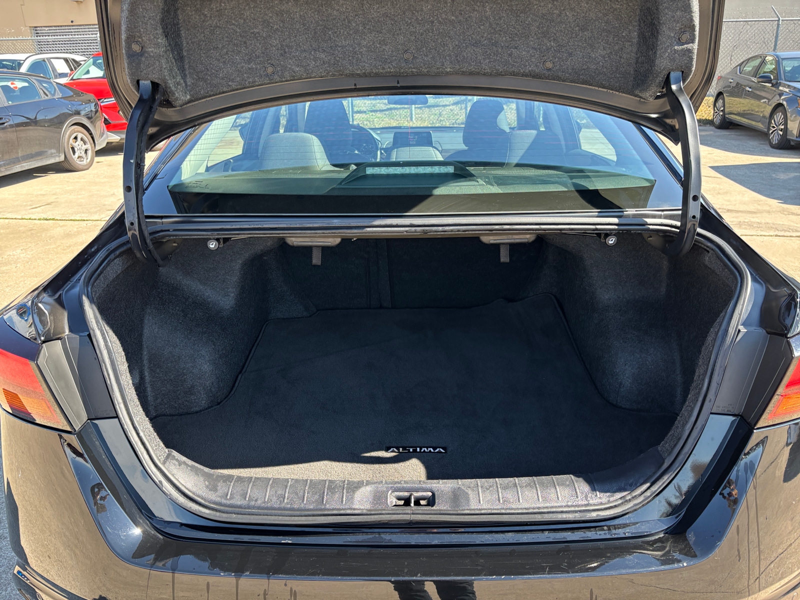 Thumbnail: 2025 Nissan Altima - 6