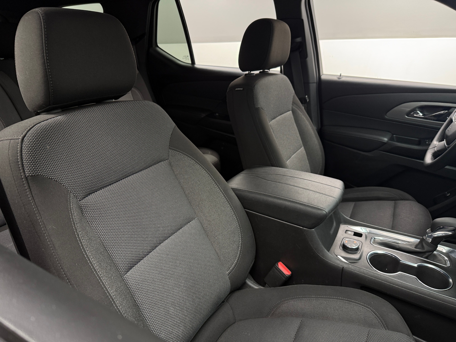 Thumbnail: 2023 Chevrolet Traverse - 2