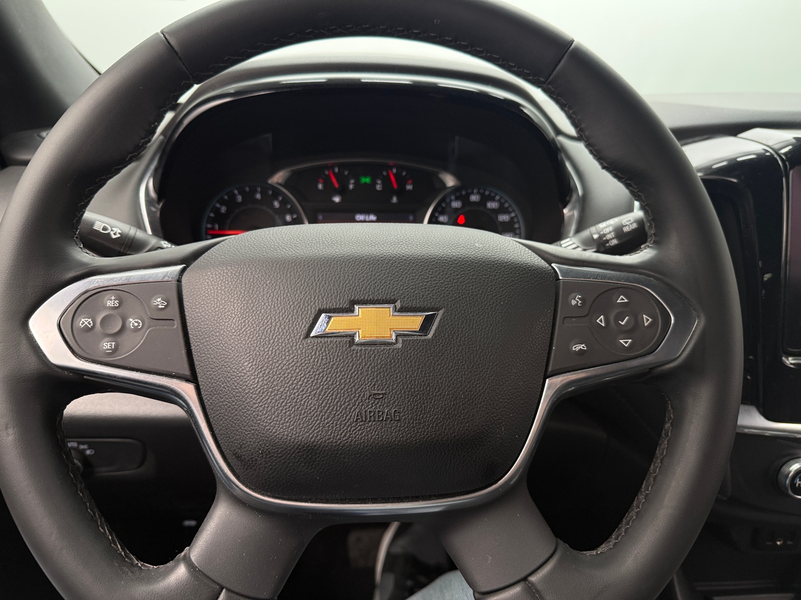 Thumbnail: 2023 Chevrolet Traverse - 5