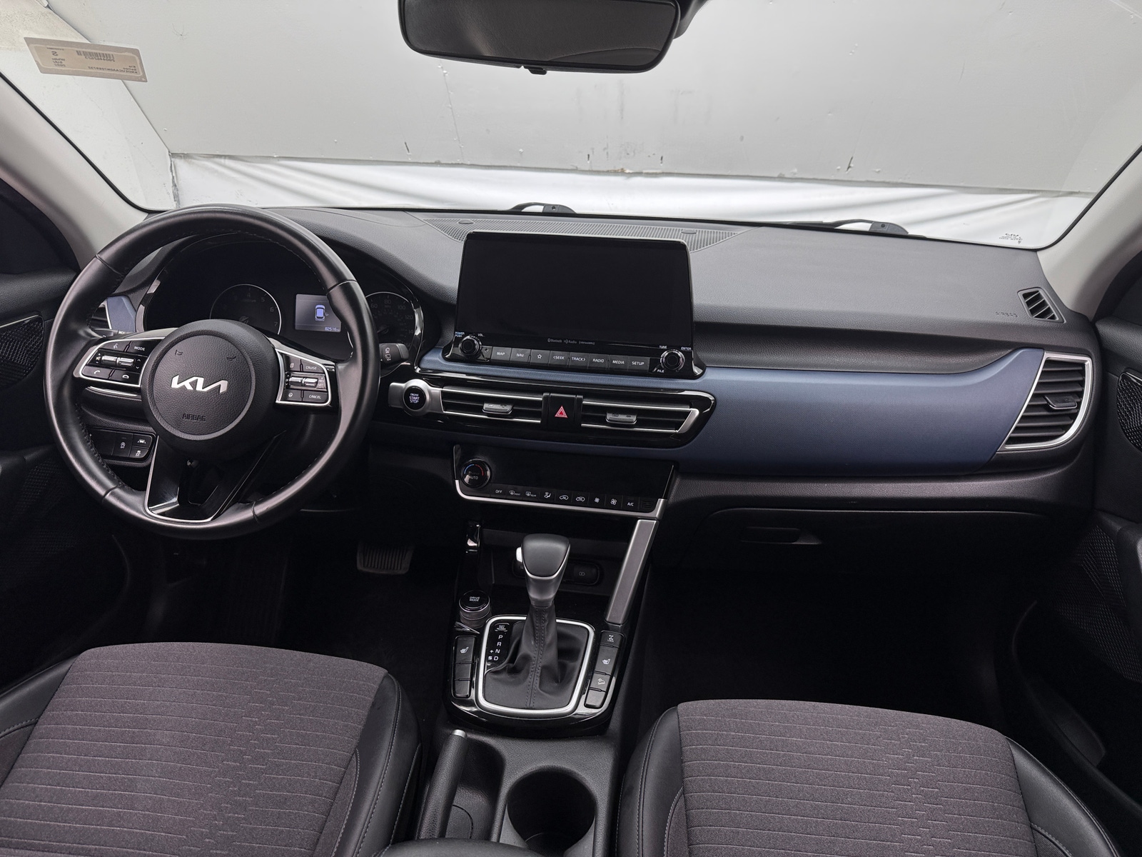 Thumbnail: 2022 Kia Seltos - 3