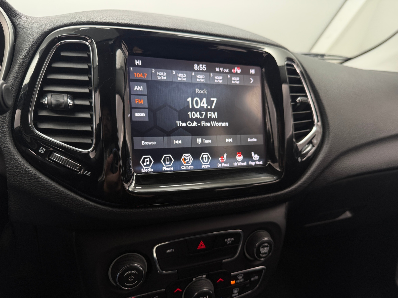 Thumbnail: 2020 Jeep Compass - 3