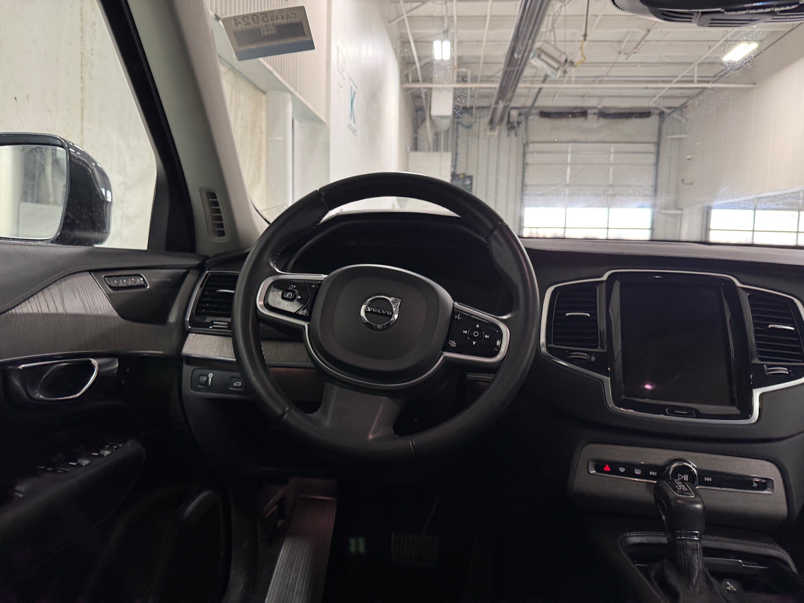 Thumbnail: 2022 Volvo XC90 - 4