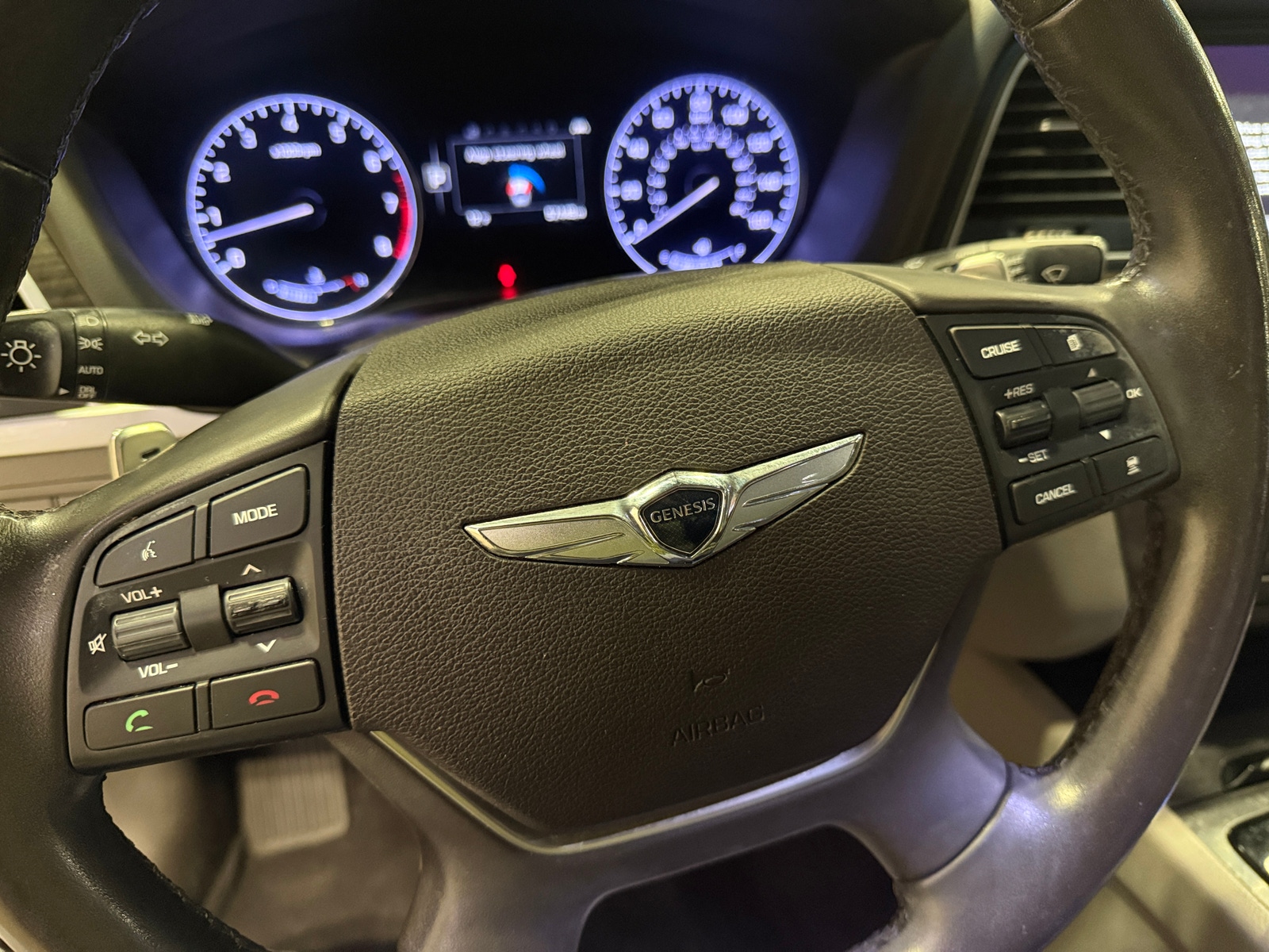 Thumbnail: 2017 Genesis G80 - 4