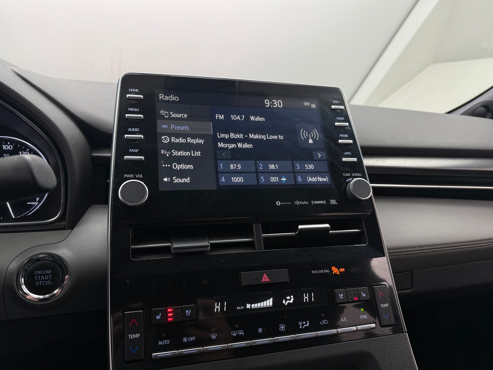 Thumbnail: 2019 Toyota Avalon - 4