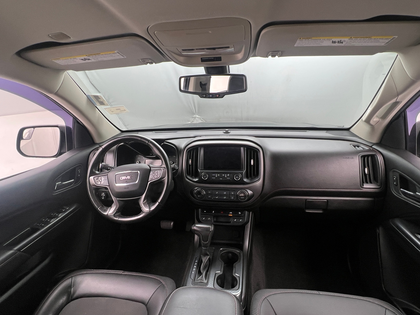 Thumbnail: 2018 GMC Canyon - 3