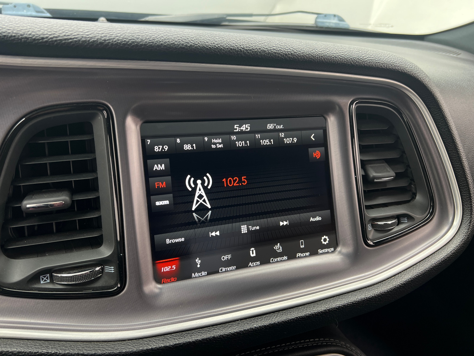 Thumbnail: 2019 Dodge Challenger - 2