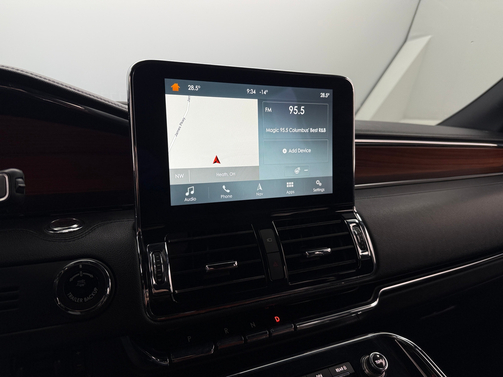 Thumbnail: 2018 Lincoln Navigator - 3