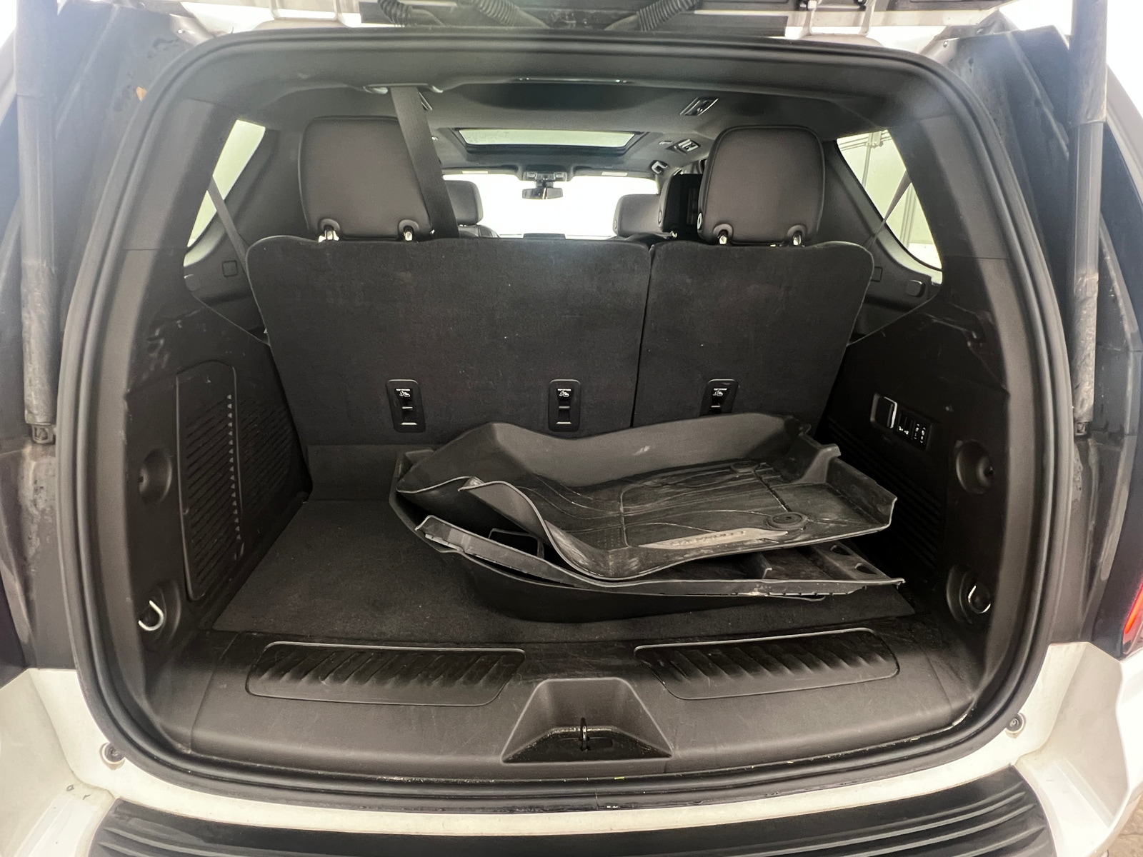 Thumbnail: 2021 Chevrolet Tahoe - 6