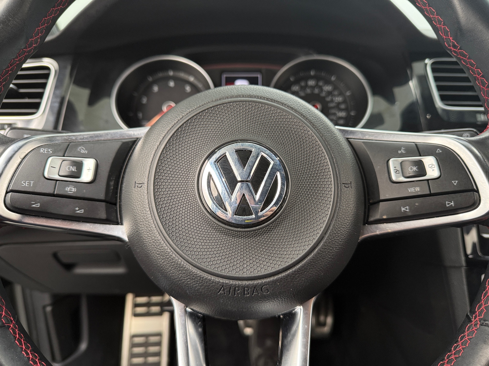 Thumbnail: 2020 Volkswagen Golf - 5