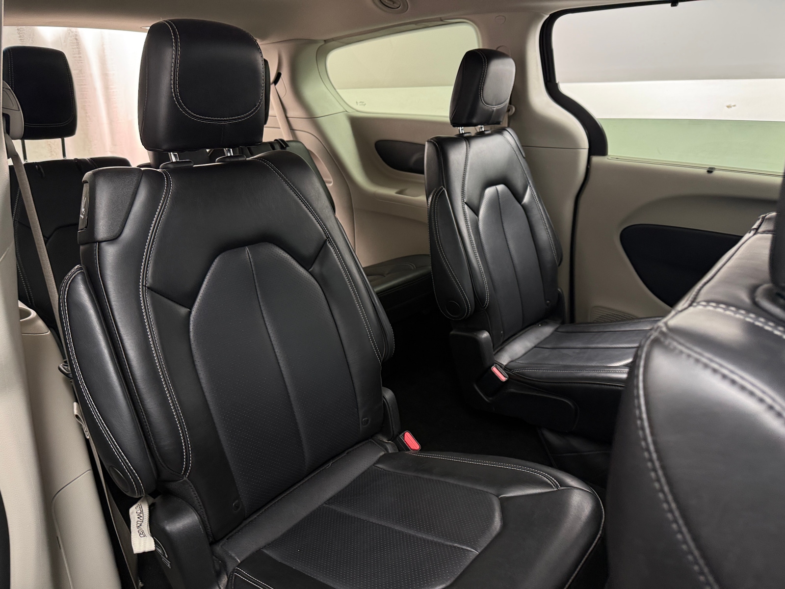 Thumbnail: 2023 Chrysler Pacifica - 5