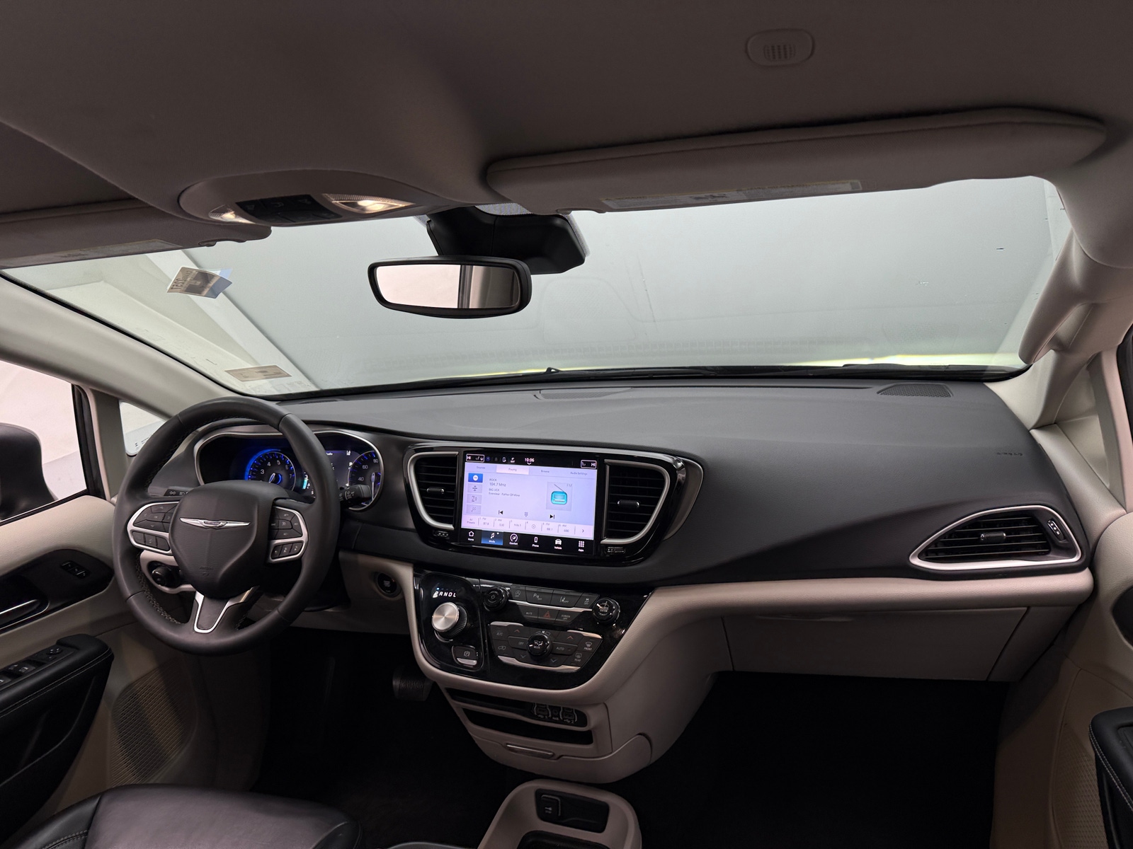 Thumbnail: 2023 Chrysler Pacifica - 2