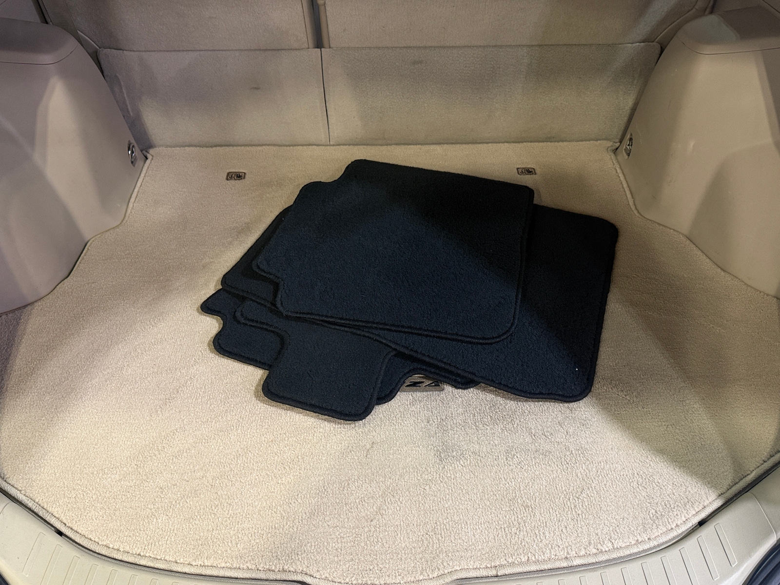 Thumbnail: 2012 Toyota Venza - 7