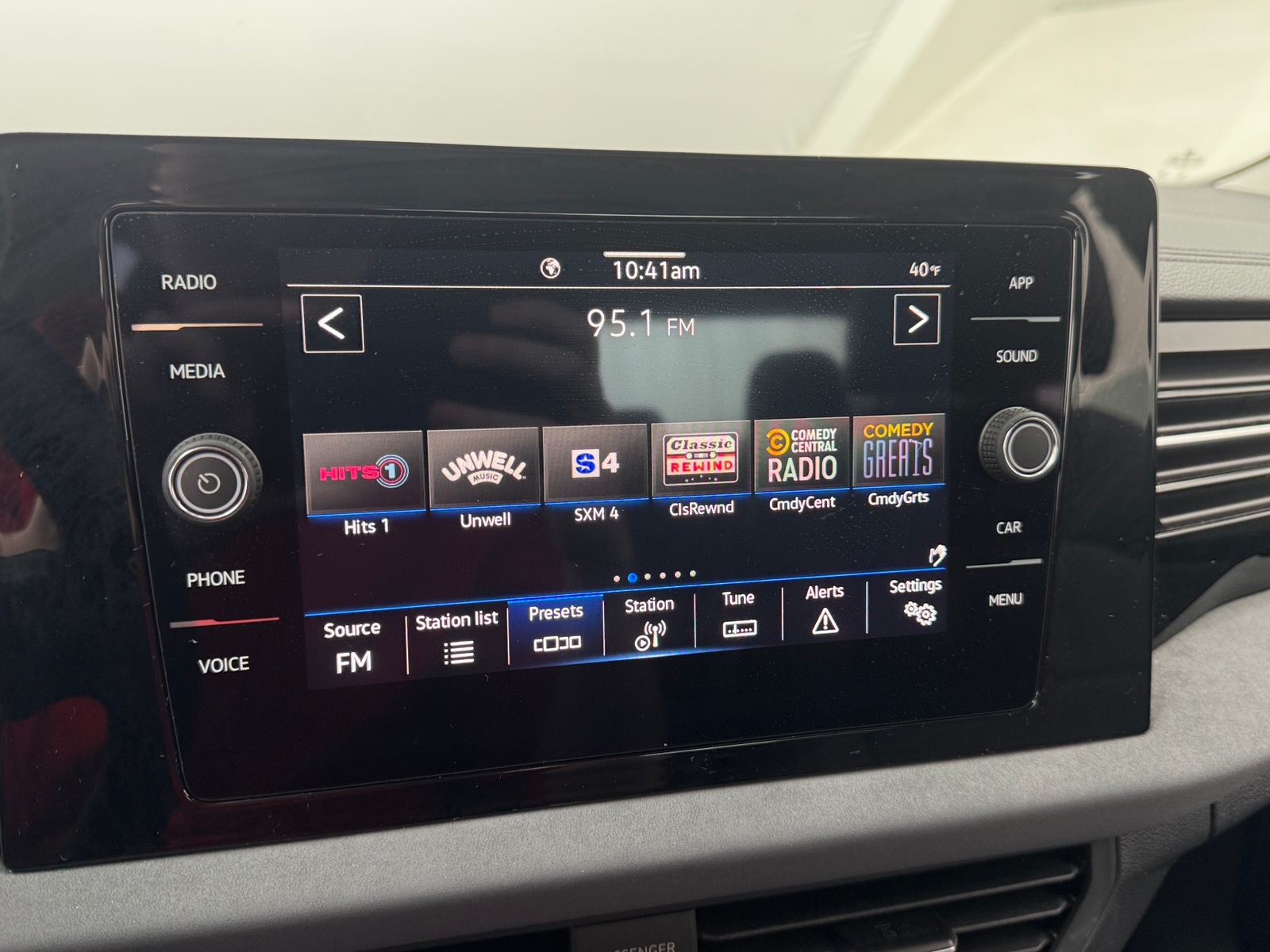 Thumbnail: 2025 Volkswagen Jetta - 3