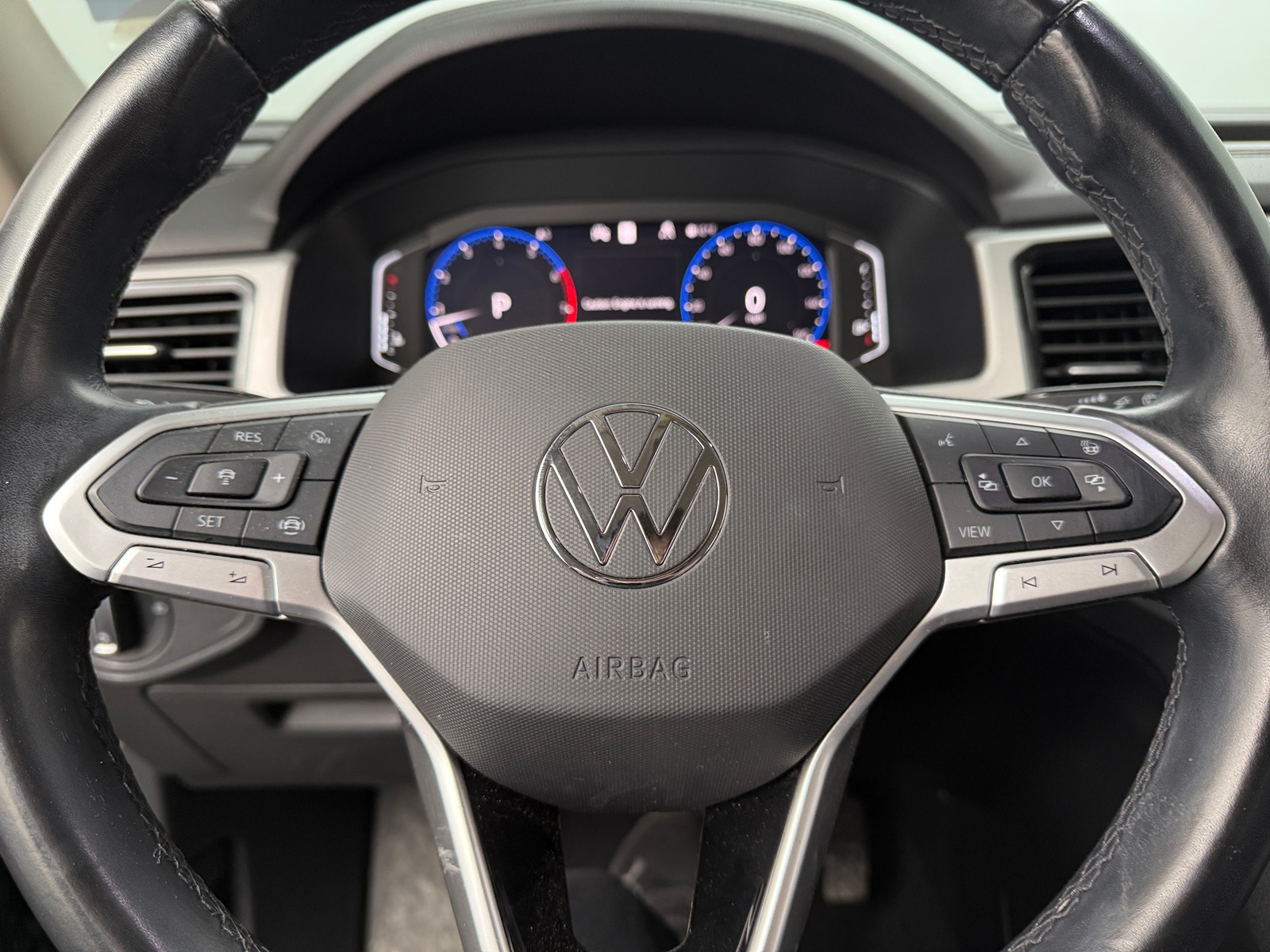 Thumbnail: 2021 Volkswagen Atlas - 4