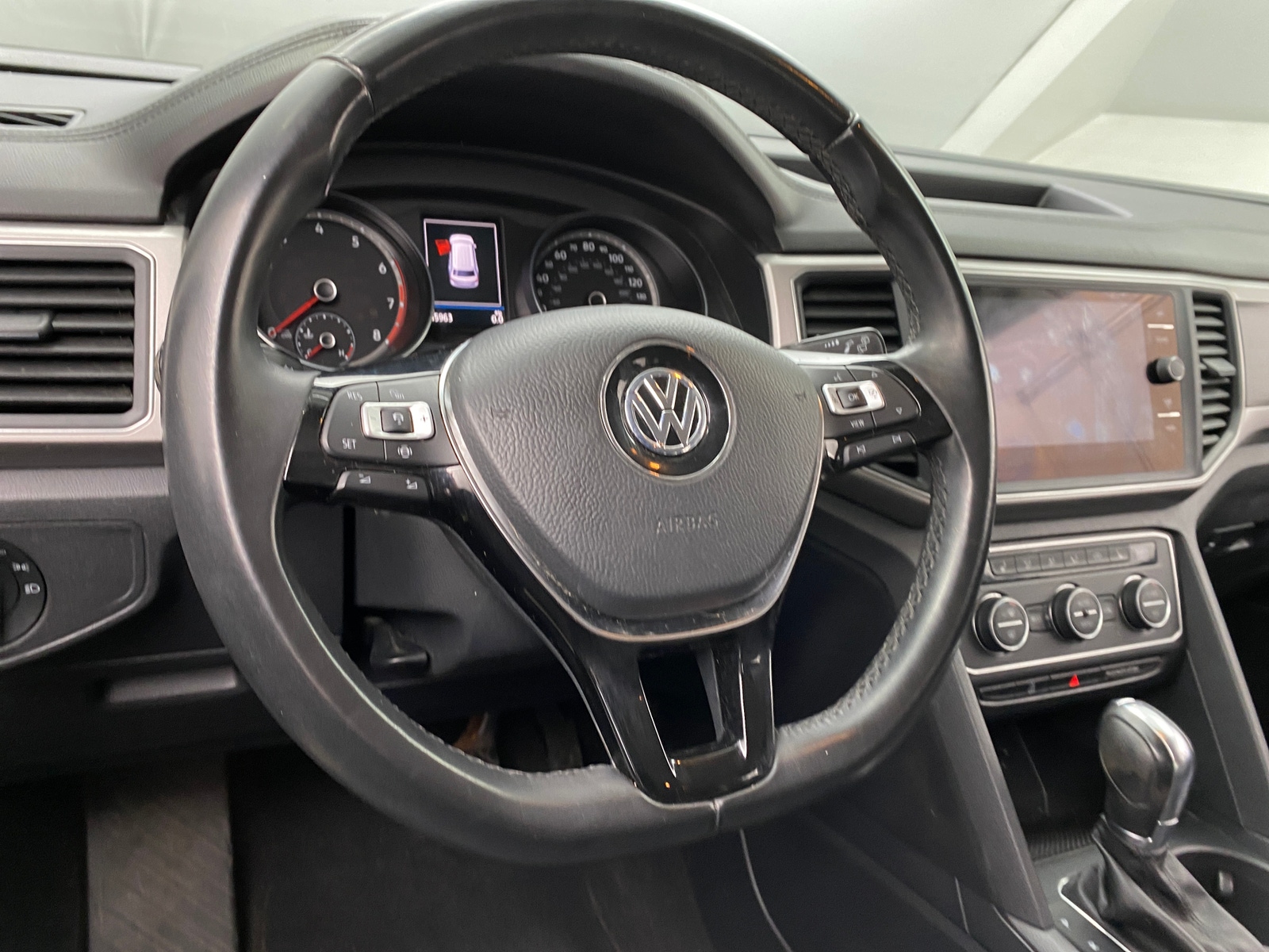 Thumbnail: 2019 Volkswagen Atlas - 4