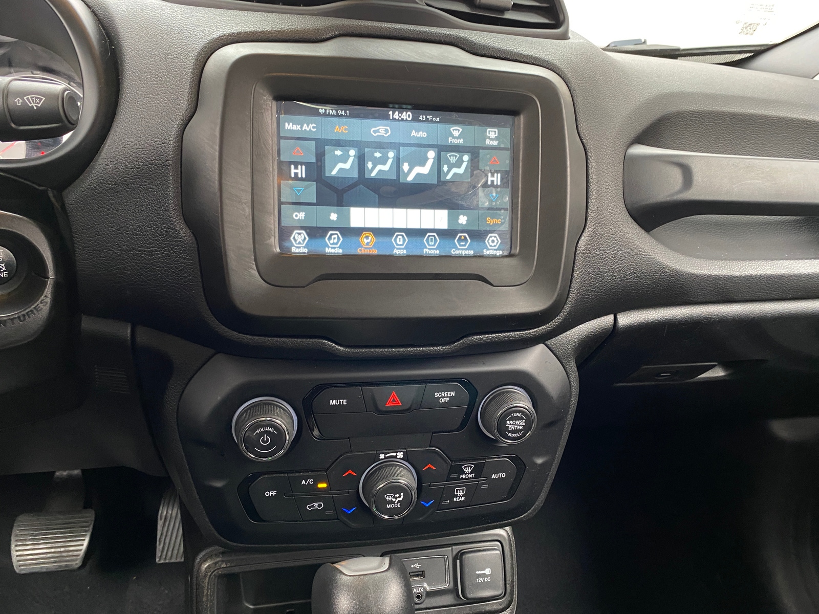 Thumbnail: 2020 Jeep Renegade - 4