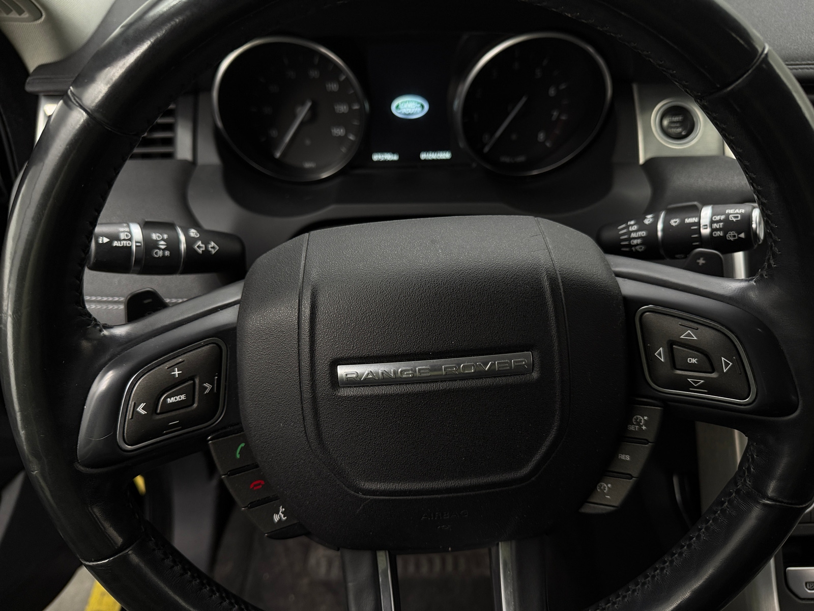 Thumbnail: 2017 Land Rover Range Rover Evoque - 4