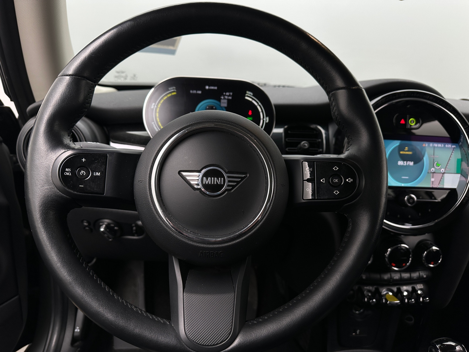 Thumbnail: 2022 MINI Cooper Hardtop - 4