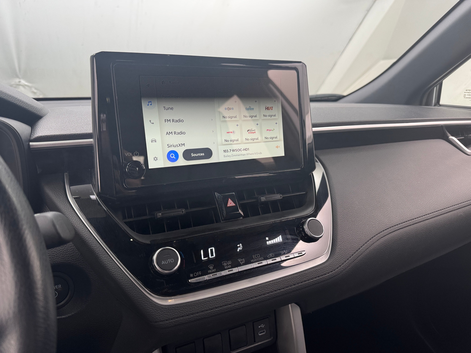 Thumbnail: 2024 Toyota Corolla Cross - 4