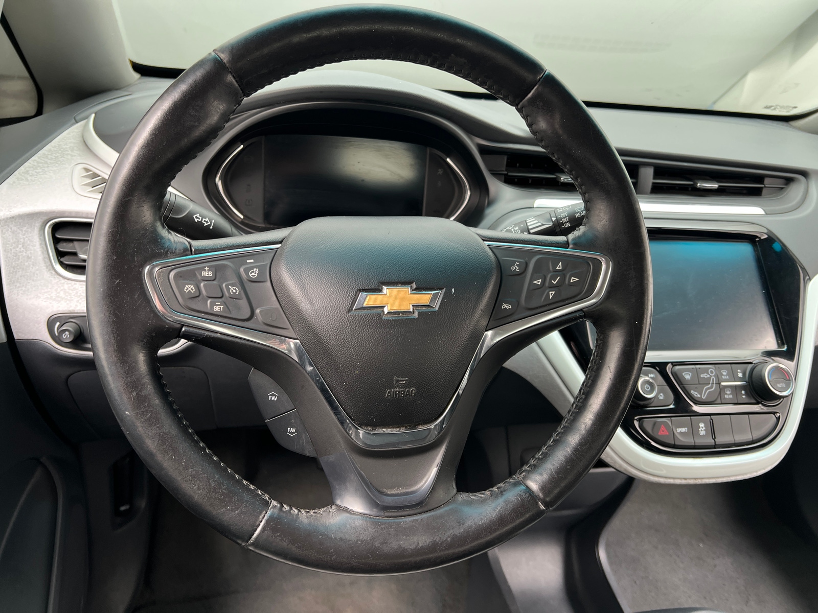 Thumbnail: 2021 Chevrolet Bolt EV - 5