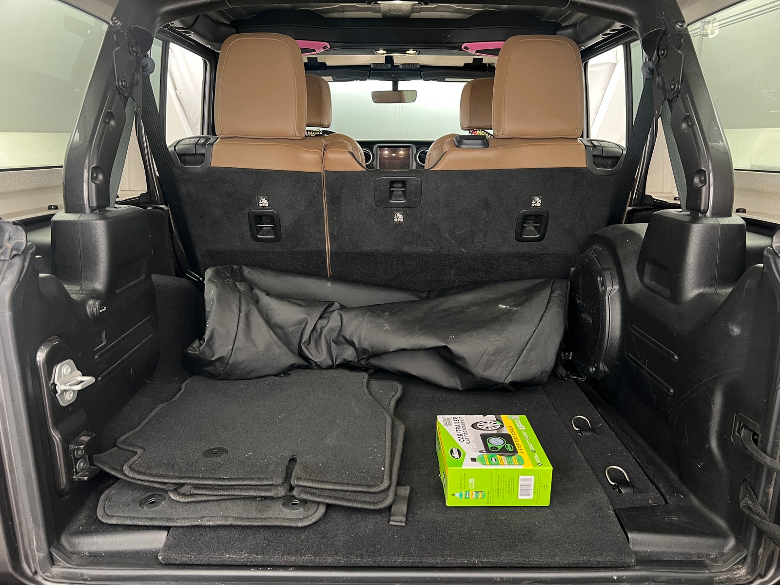 Thumbnail: 2021 Jeep Wrangler - 6