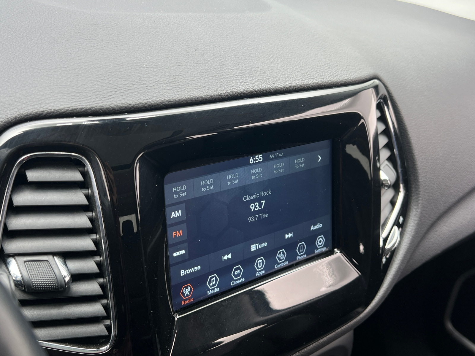 Thumbnail: 2018 Jeep Compass - 4