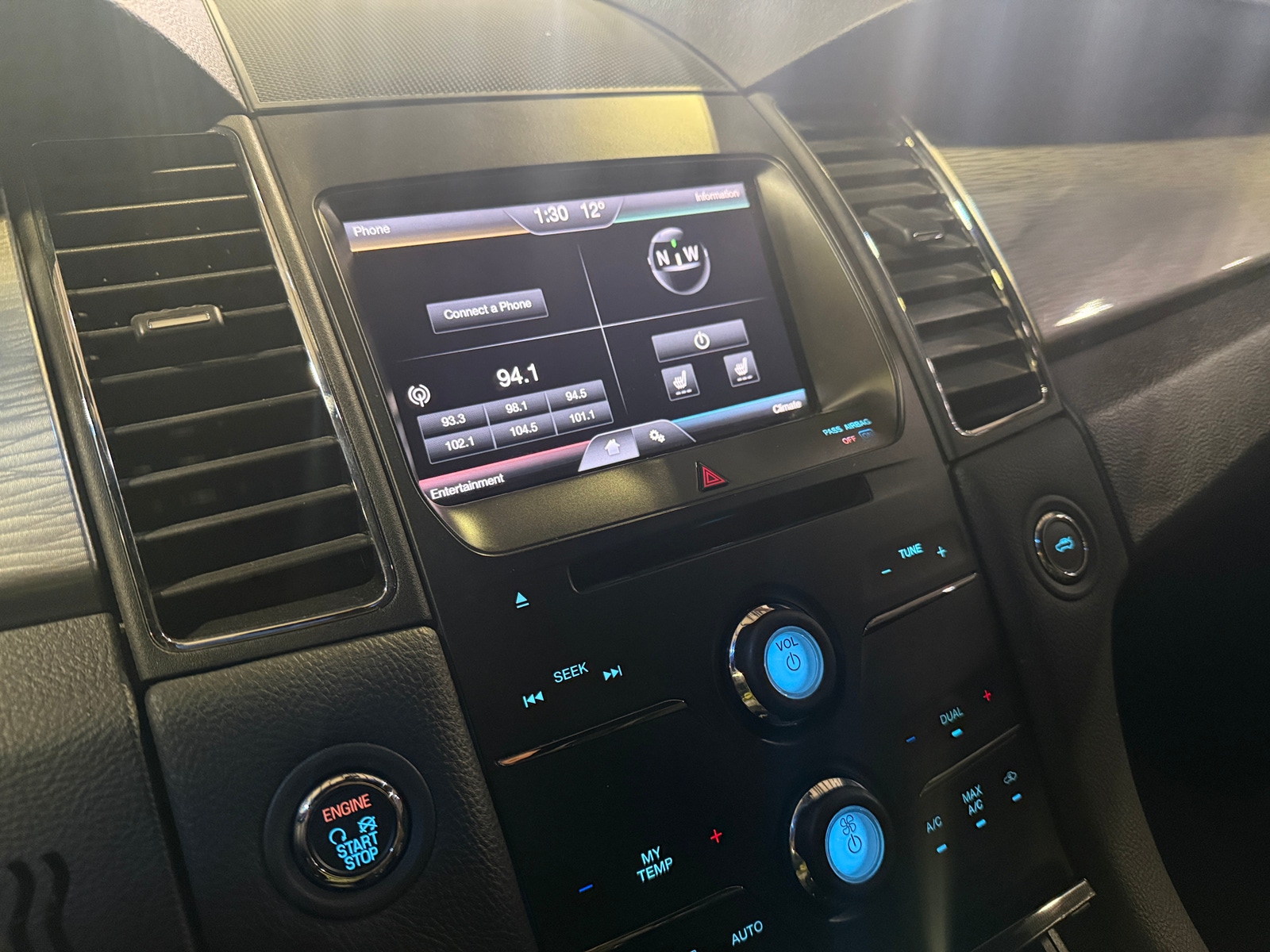 Thumbnail: 2015 Ford Taurus - 3