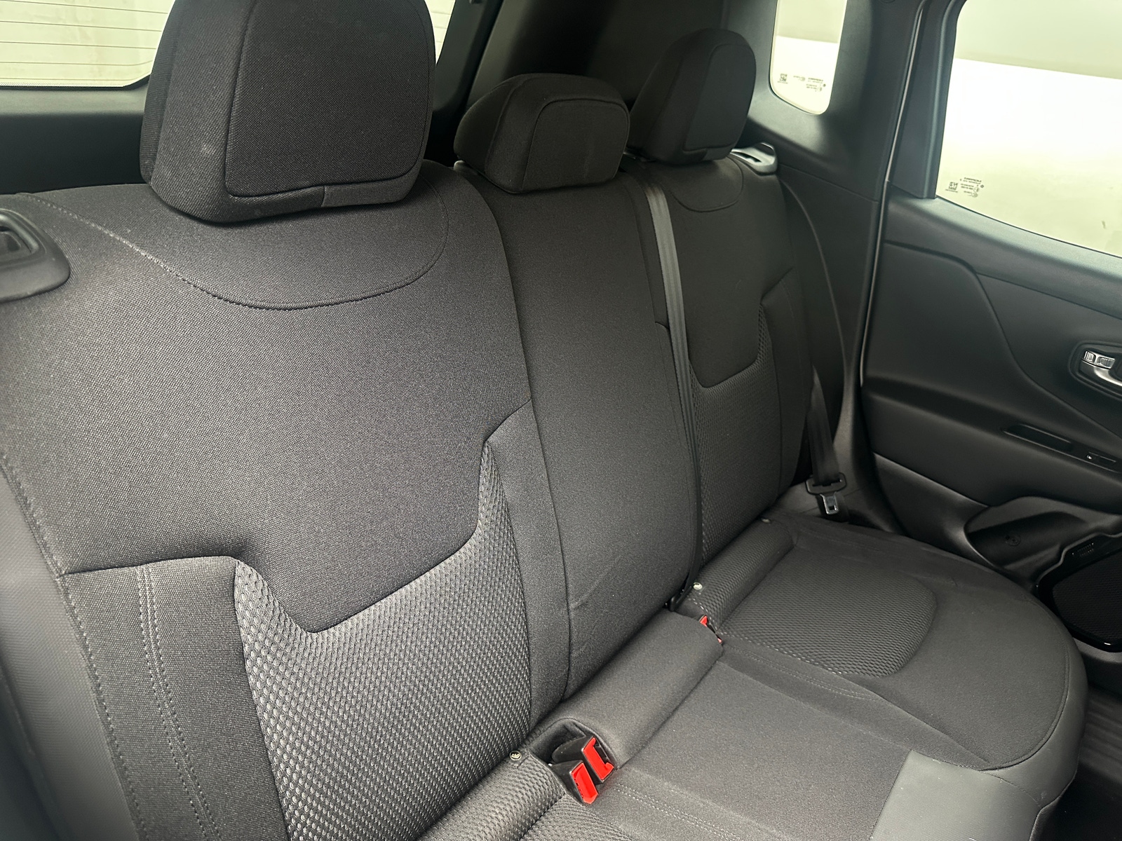 Thumbnail: 2018 Jeep Renegade - 6