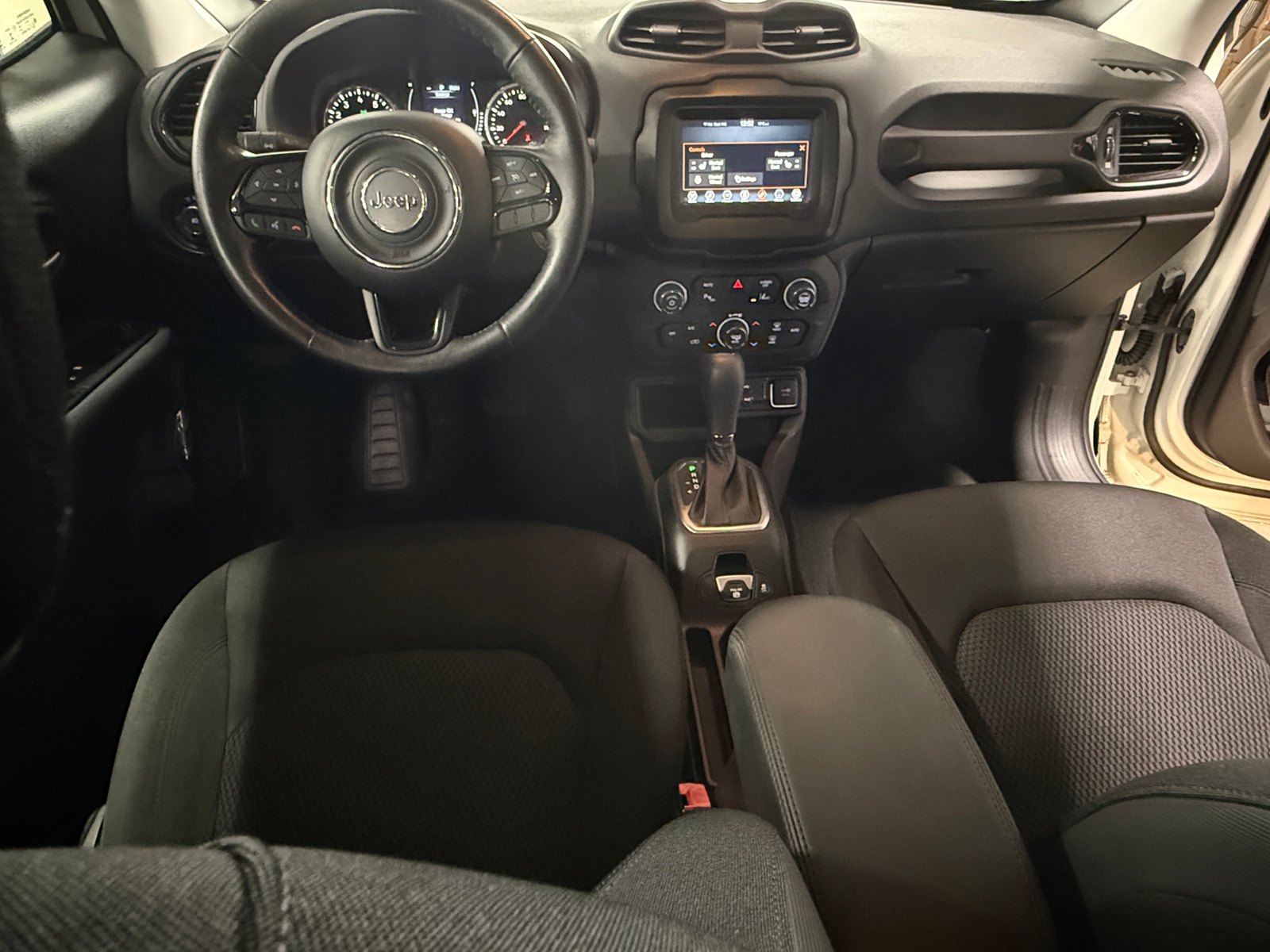 Thumbnail: 2018 Jeep Renegade - 3