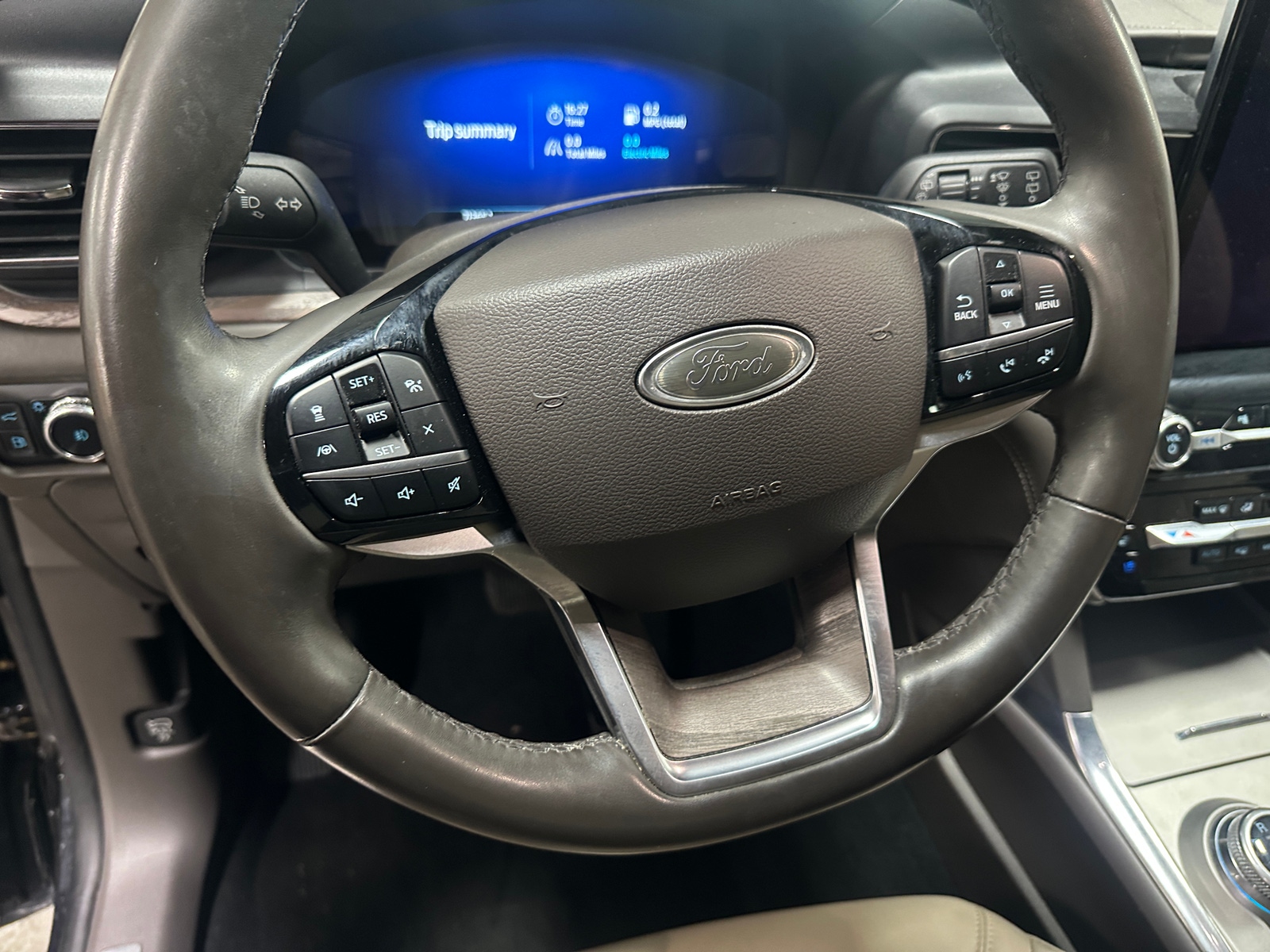 Thumbnail: 2023 Ford Explorer - 4