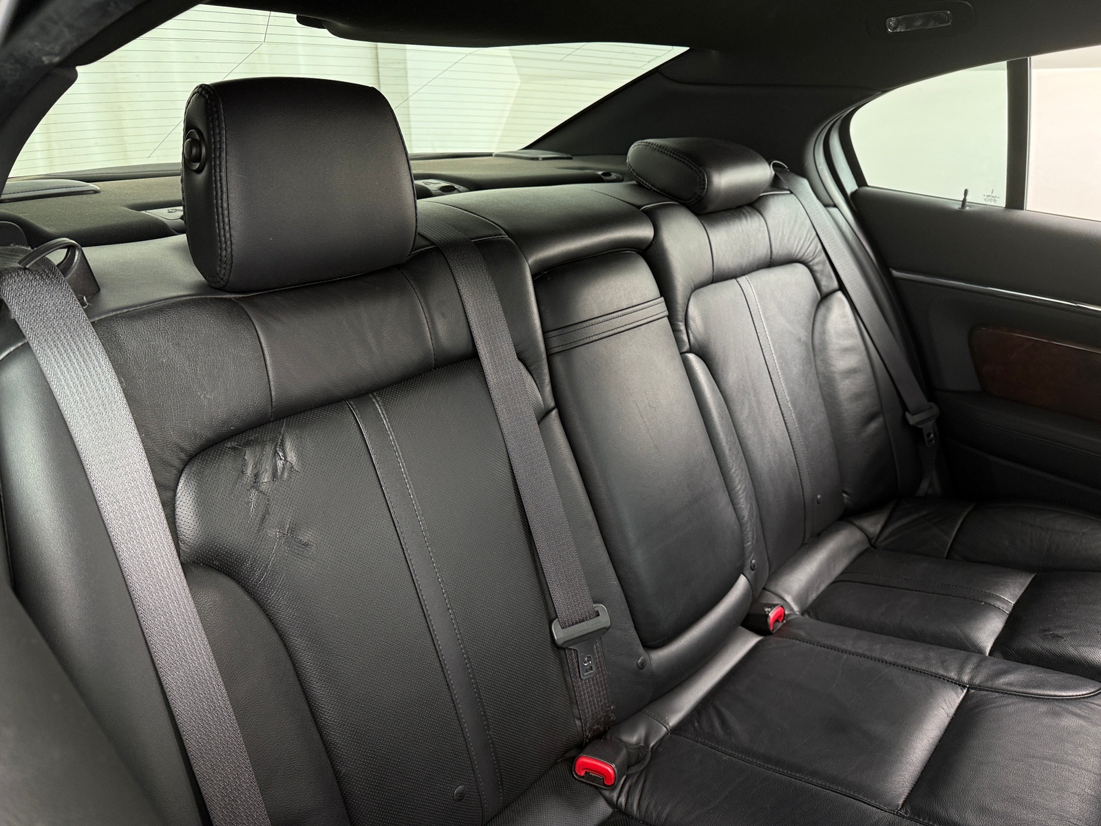 Thumbnail: 2015 Lincoln MKS - 5