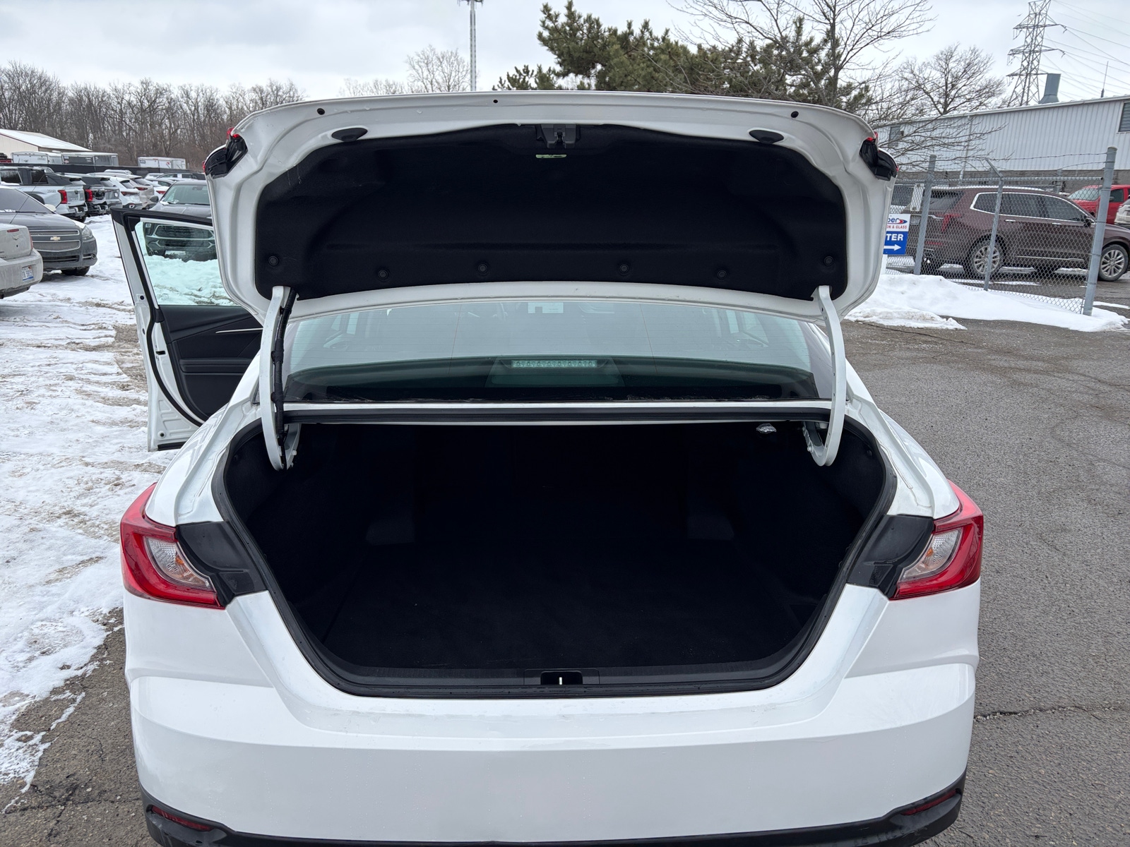 Thumbnail: 2025 Toyota Camry - 6