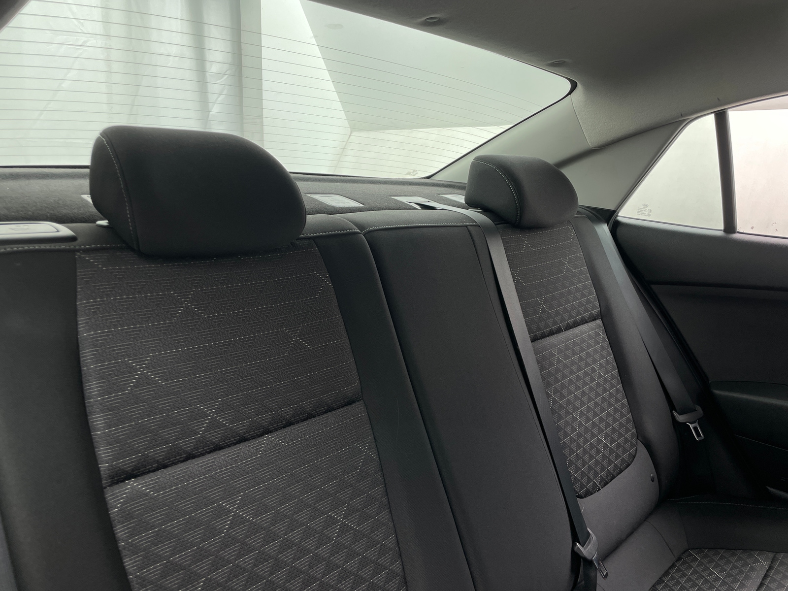 Thumbnail: 2018 Kia Rio - 6