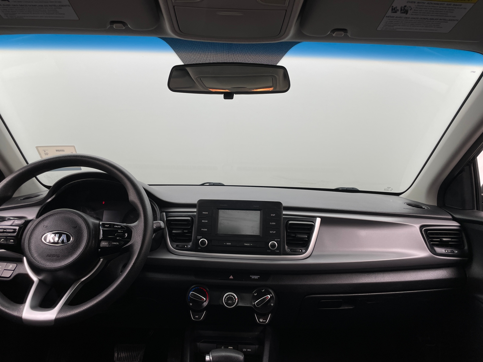 Thumbnail: 2018 Kia Rio - 3