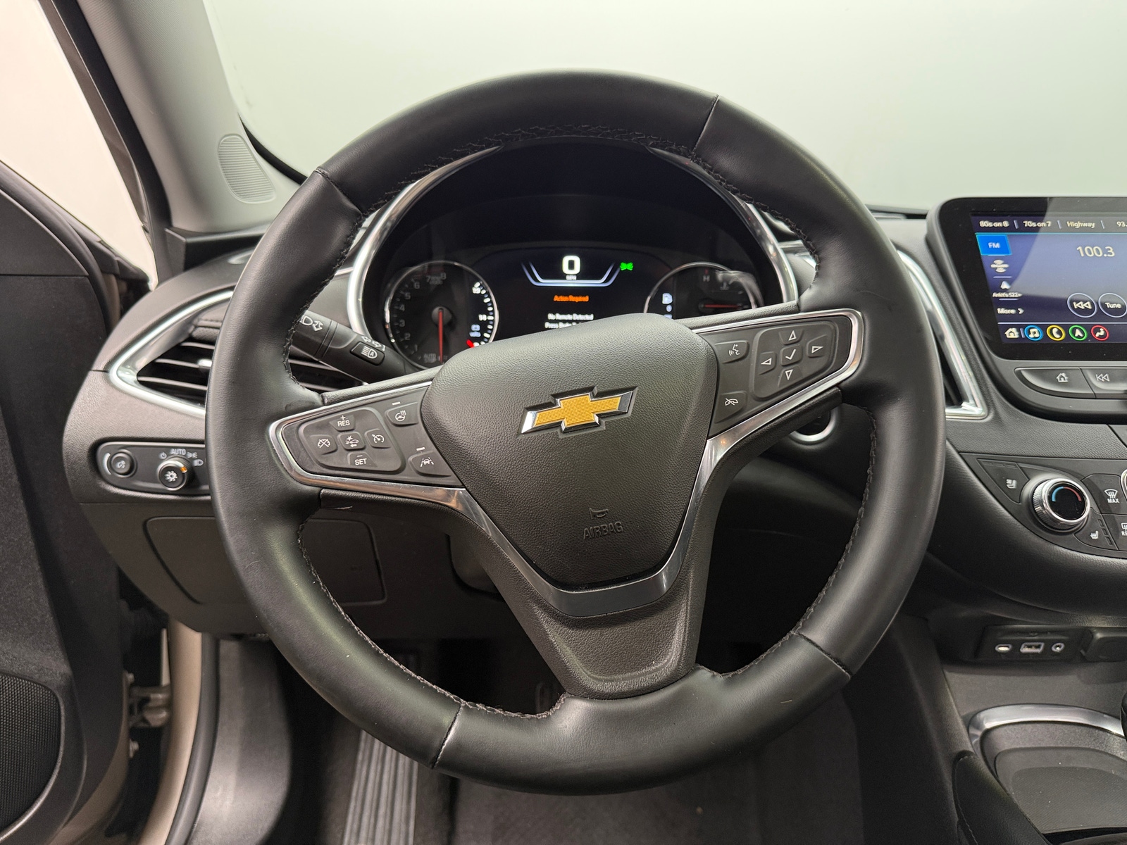 Thumbnail: 2024 Chevrolet Malibu - 4