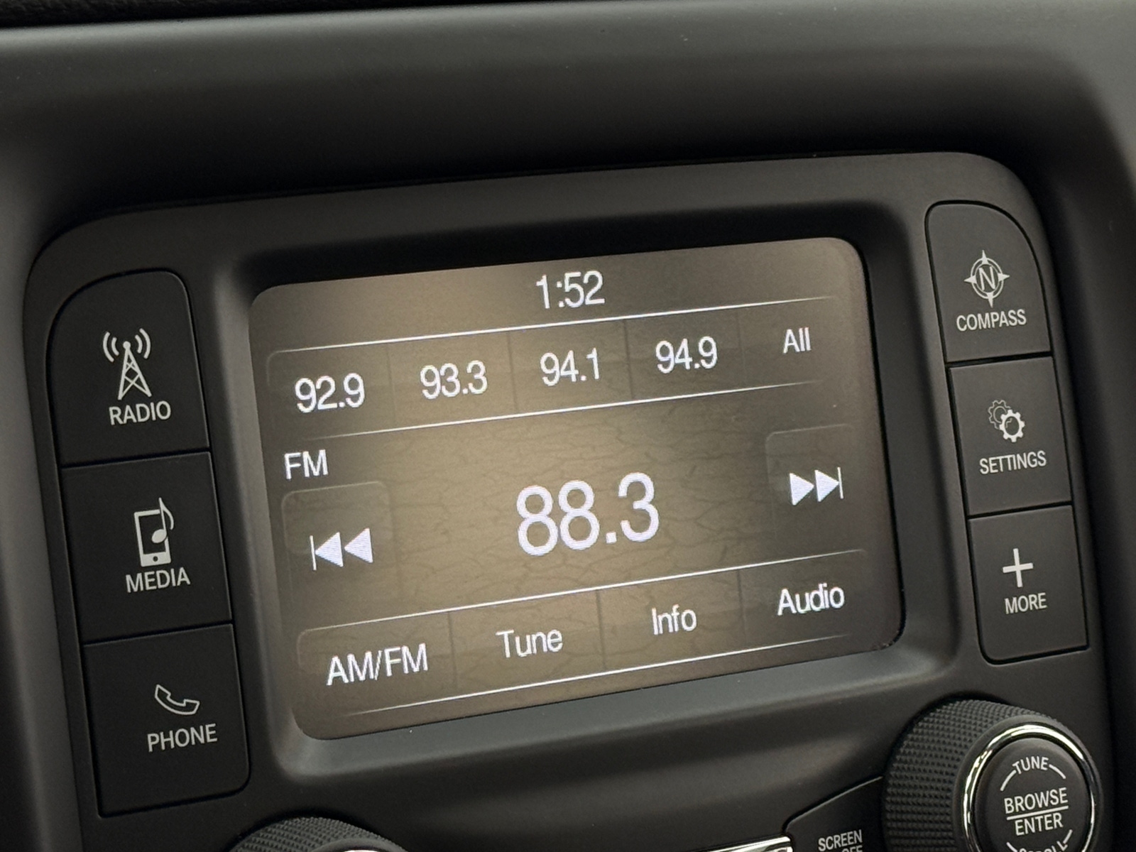 Thumbnail: 2018 Jeep Compass - 4