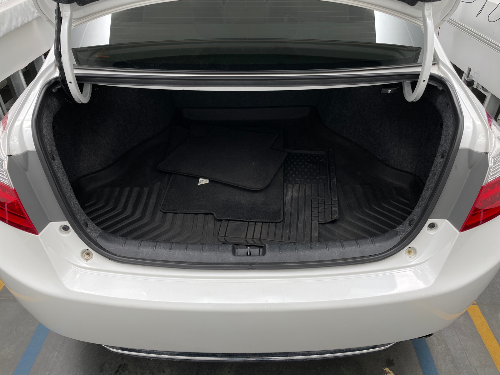 Thumbnail: 2015 Honda Accord - 6