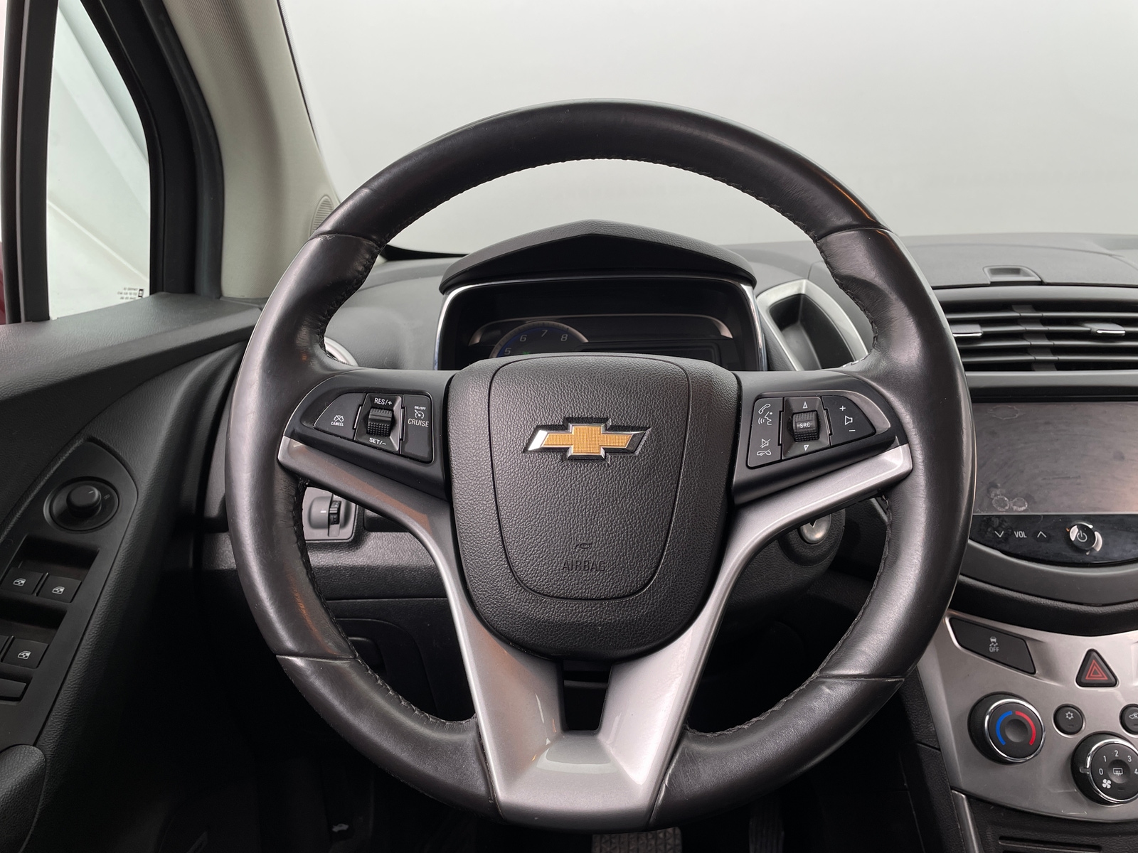 Thumbnail: 2016 Chevrolet Trax - 5